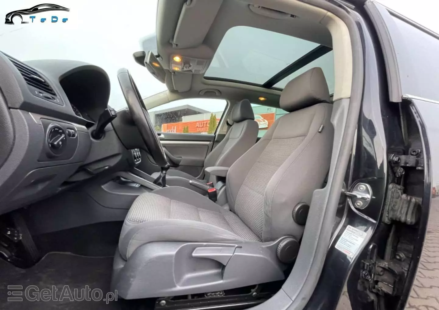 VOLKSWAGEN Golf Highline