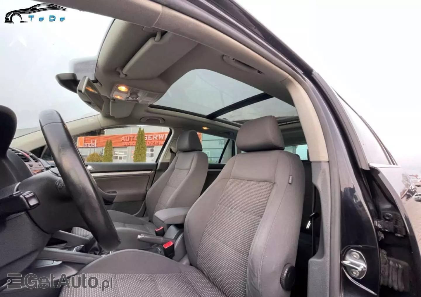 VOLKSWAGEN Golf Highline