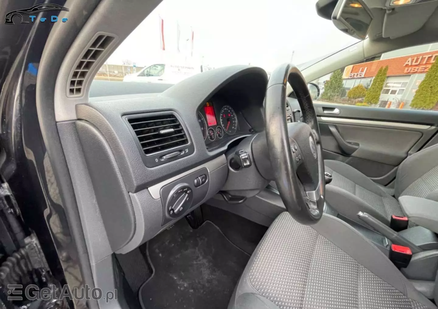 VOLKSWAGEN Golf Highline