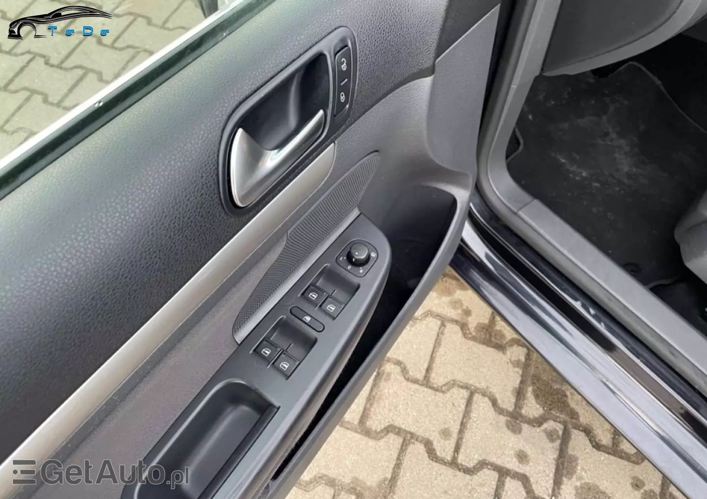 VOLKSWAGEN Golf Highline