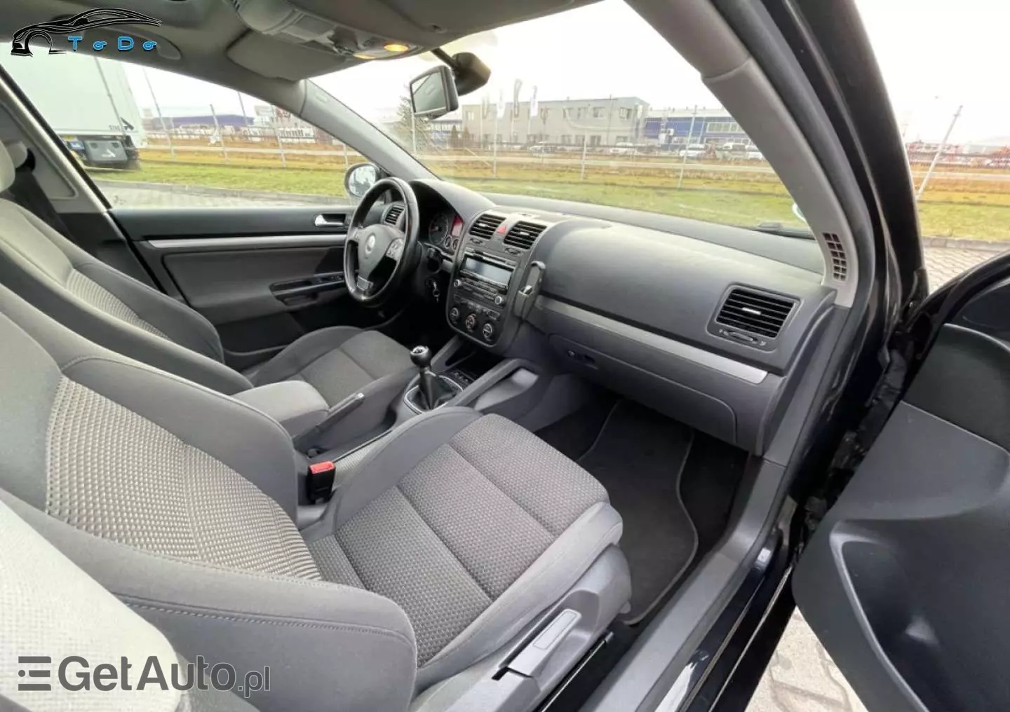 VOLKSWAGEN Golf Highline