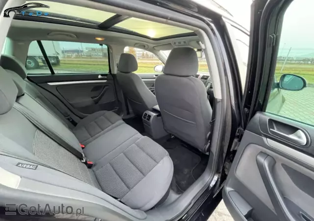 VOLKSWAGEN Golf Highline