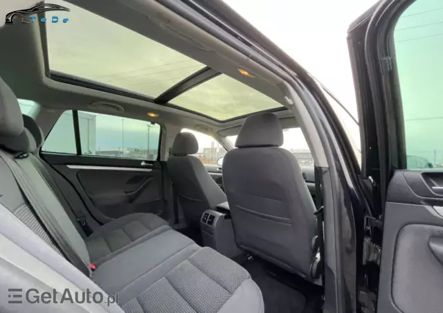 VOLKSWAGEN Golf Highline