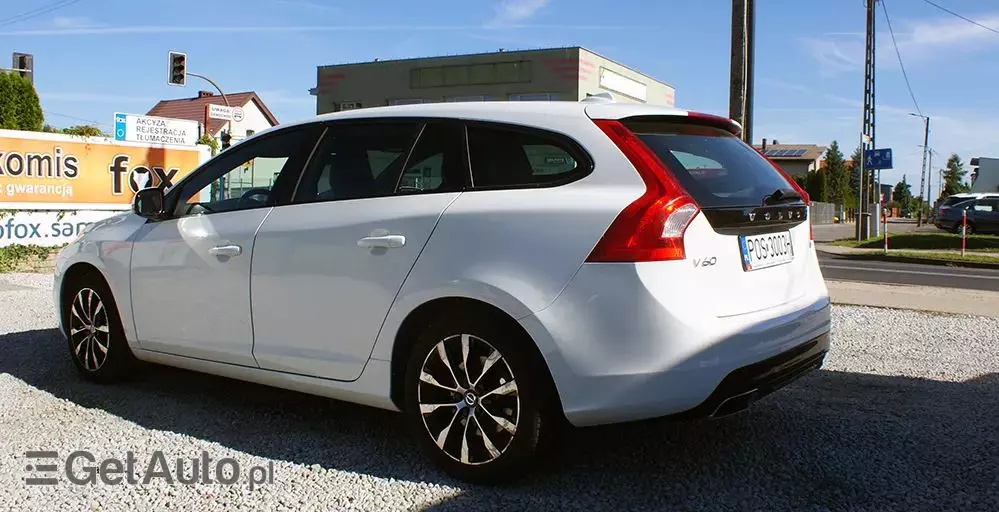 VOLVO V60 D2 Drive-E Momentum