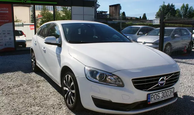 VOLVO V60 D2 Drive-E Momentum