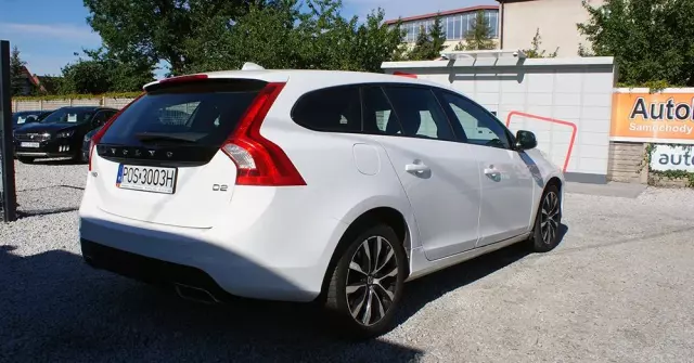 VOLVO V60 D2 Drive-E Momentum