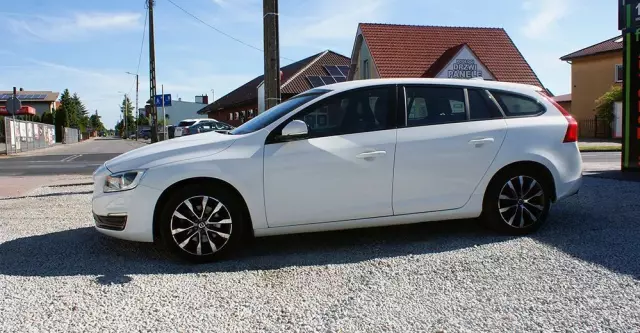 VOLVO V60 D2 Drive-E Momentum