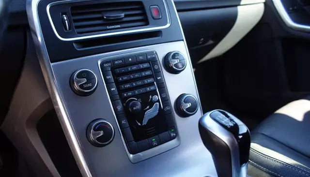 VOLVO V60 D2 Drive-E Momentum