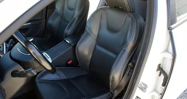 VOLVO V60 D2 Drive-E Momentum