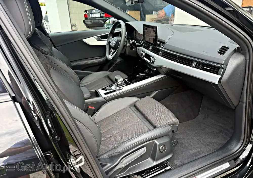 AUDI A4 Avant 40 TDI S tronic advanced