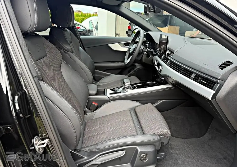 AUDI A4 Avant 40 TDI S tronic advanced