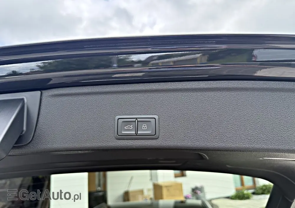 AUDI A4 Avant 40 TDI S tronic advanced