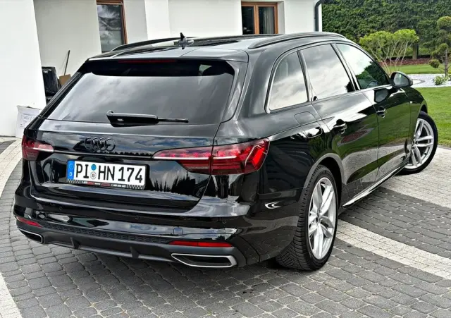 AUDI A4 Avant 40 TDI S tronic advanced