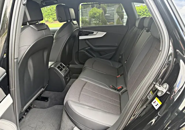 AUDI A4 Avant 40 TDI S tronic advanced