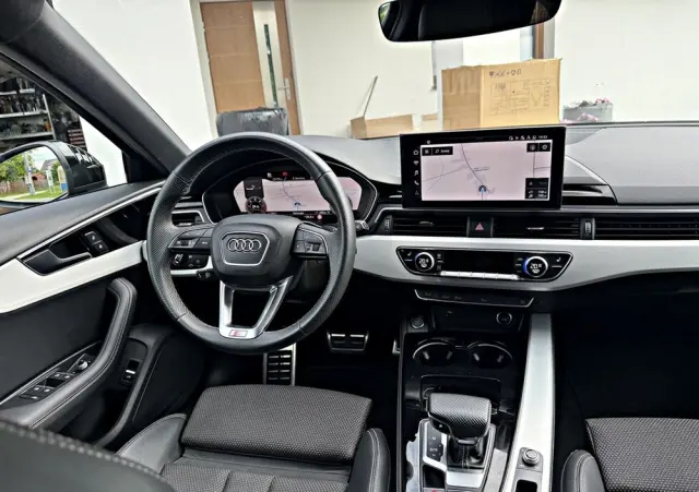 AUDI A4 Avant 40 TDI S tronic advanced