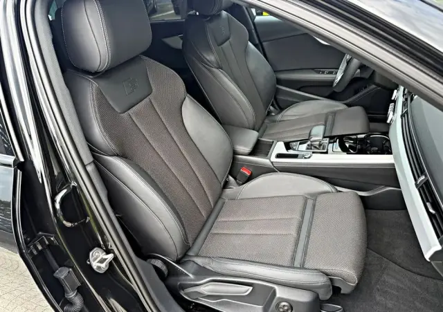 AUDI A4 Avant 40 TDI S tronic advanced