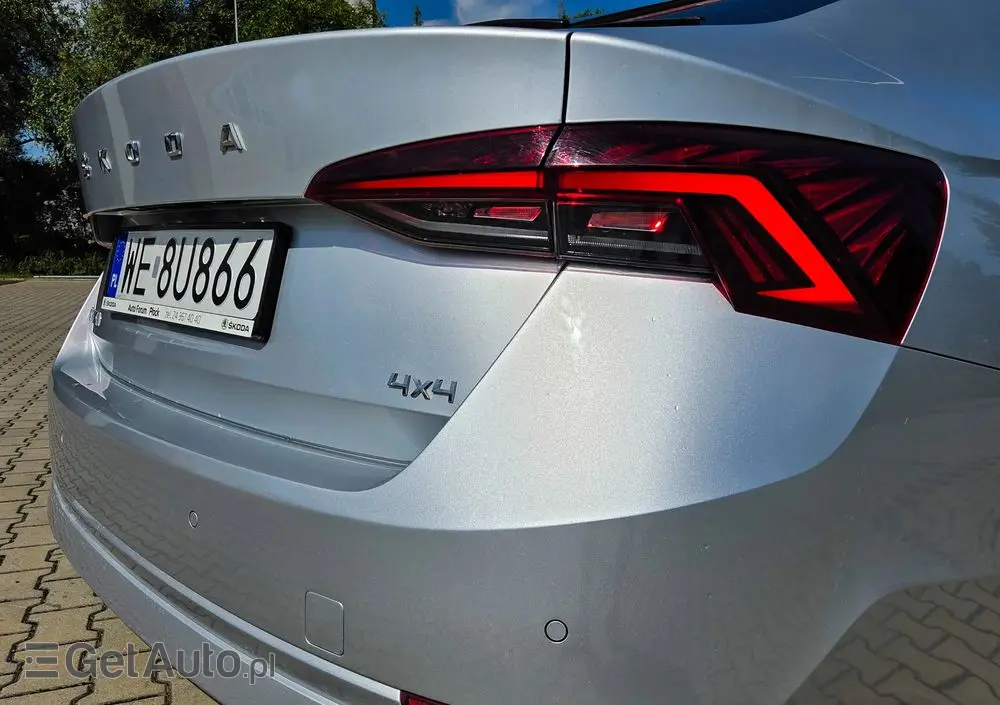 SKODA Octavia 2.0 TSI 4x4 Style DSG