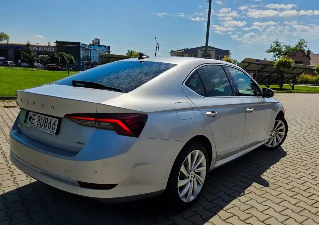 SKODA Octavia 2.0 TSI 4x4 Style DSG