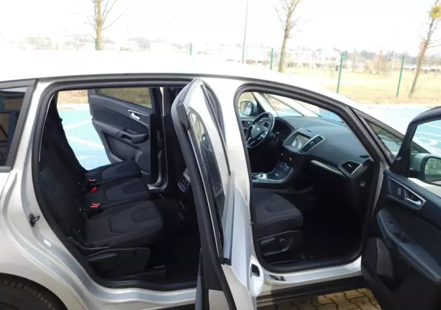 FORD S-Max 2.0 TDCi Titanium PowerShift