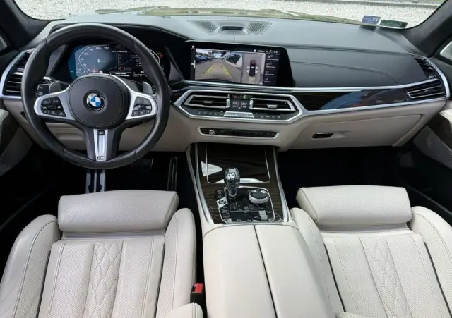 BMW X7 