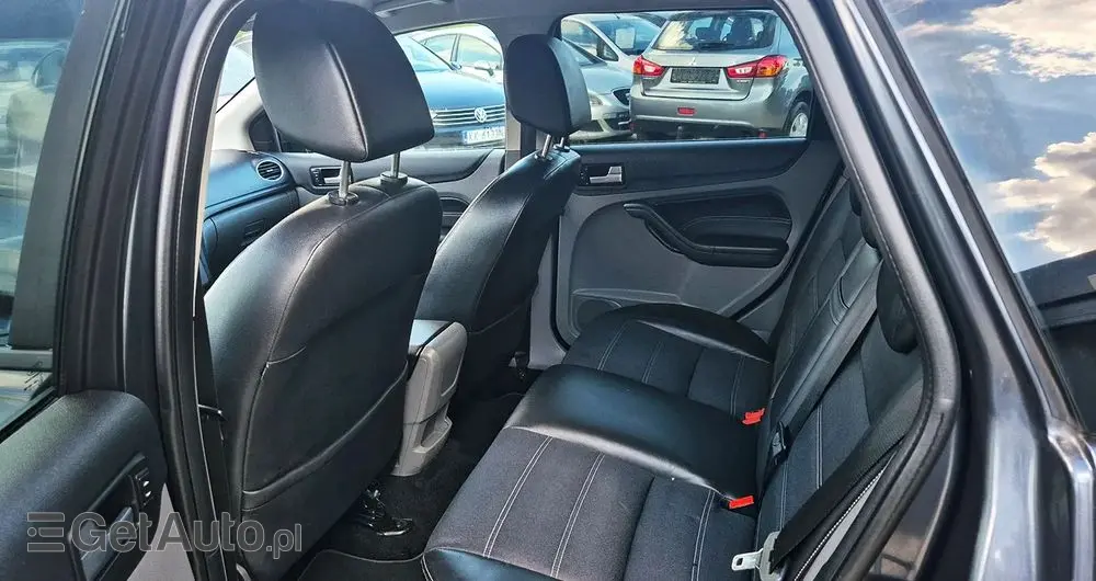 FORD Focus 1.6 16V Titanium