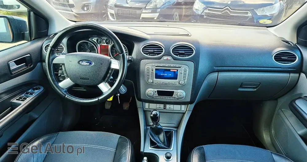 FORD Focus 1.6 16V Titanium