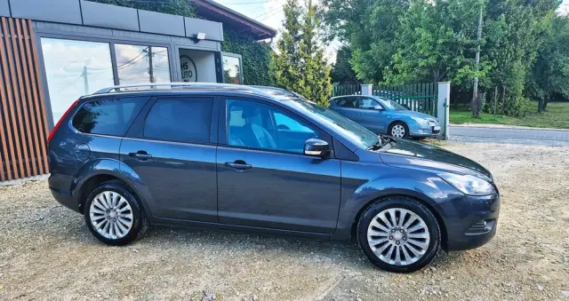 FORD Focus 1.6 16V Titanium