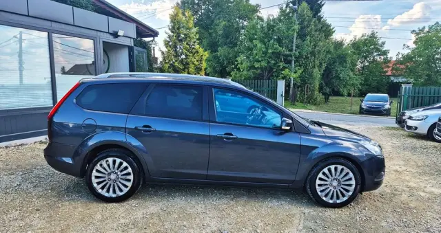 FORD Focus 1.6 16V Titanium