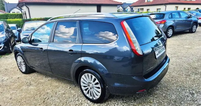 FORD Focus 1.6 16V Titanium