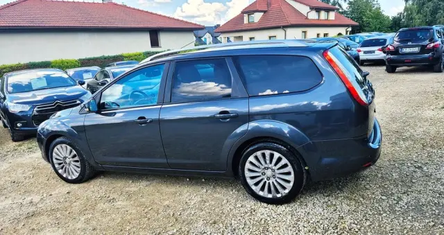 FORD Focus 1.6 16V Titanium