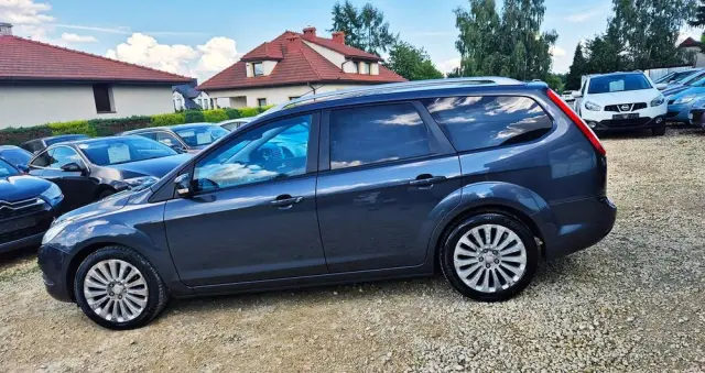 FORD Focus 1.6 16V Titanium