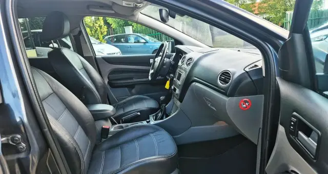 FORD Focus 1.6 16V Titanium