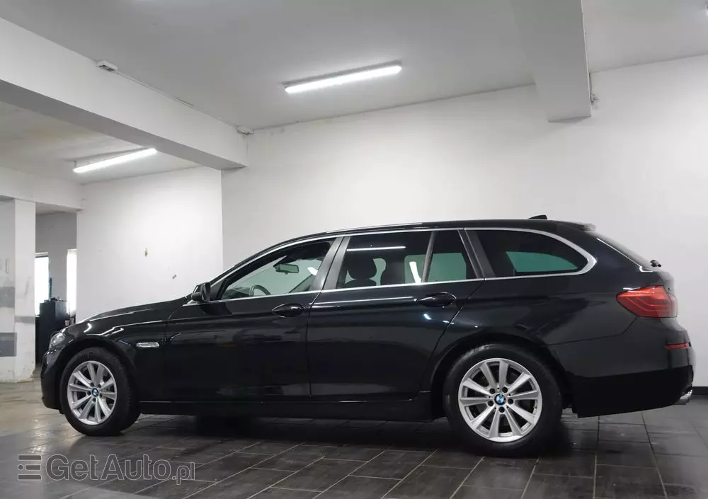 BMW Seria 5 520d xDrive Touring