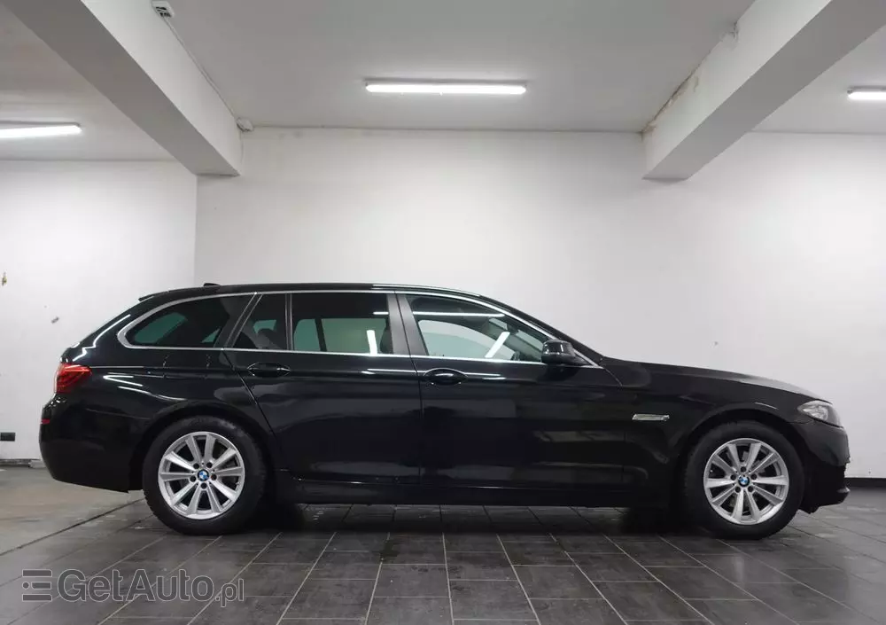 BMW Seria 5 520d xDrive Touring