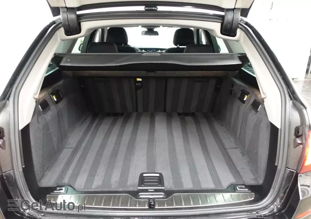 BMW Seria 5 520d xDrive Touring