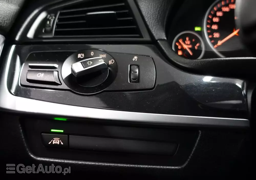 BMW Seria 5 520d xDrive Touring