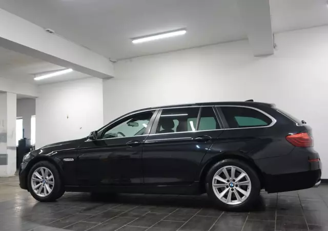 BMW Seria 5 520d xDrive Touring