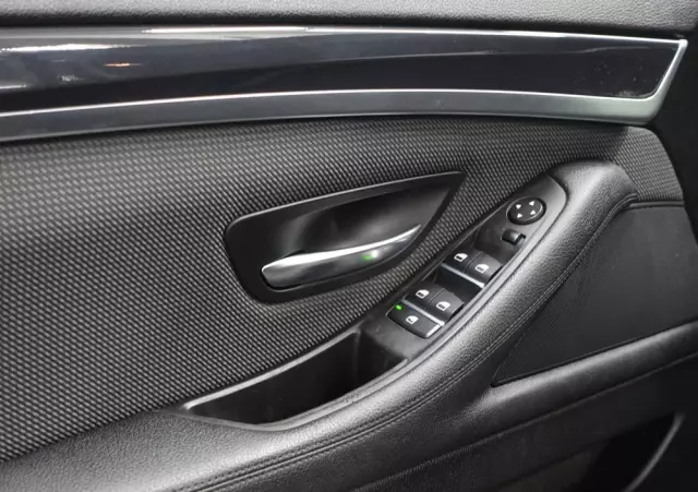 BMW Seria 5 520d xDrive Touring