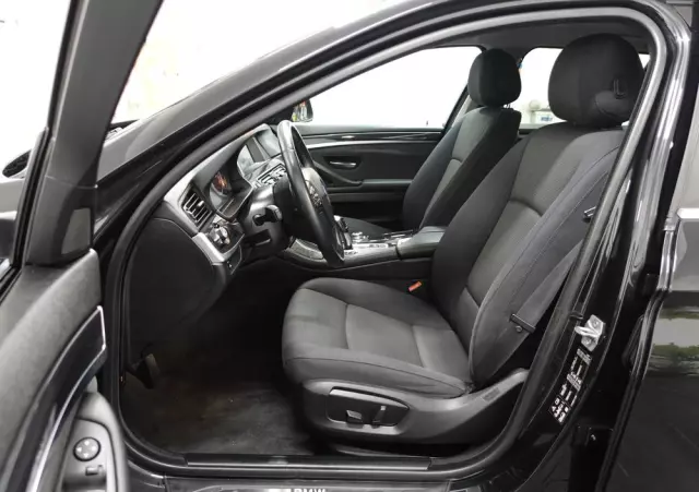 BMW Seria 5 520d xDrive Touring