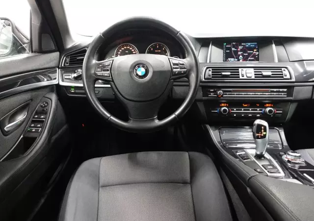 BMW Seria 5 520d xDrive Touring