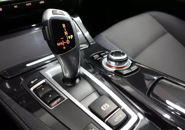 BMW Seria 5 520d xDrive Touring