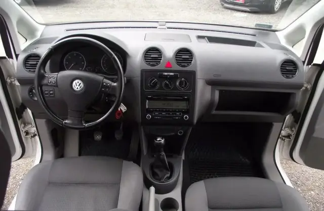 VOLKSWAGEN Caddy 