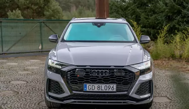 AUDI RS Q8 