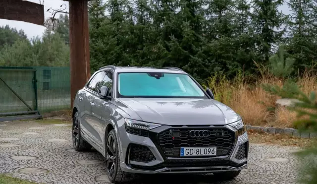 AUDI RS Q8 