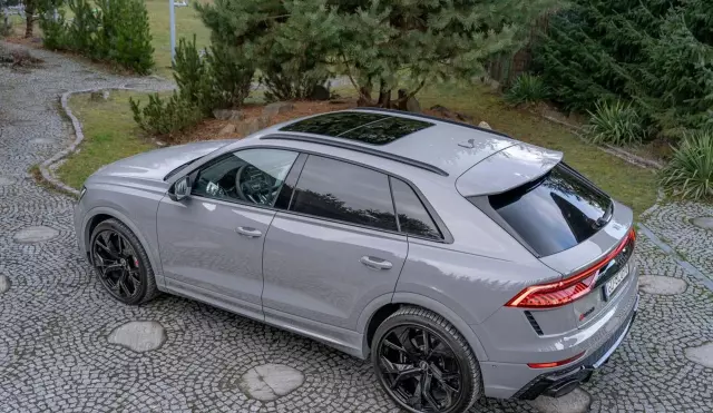 AUDI RS Q8 