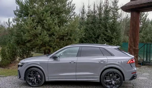 AUDI RS Q8 