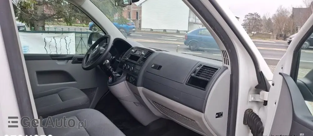 VOLKSWAGEN Transporter 