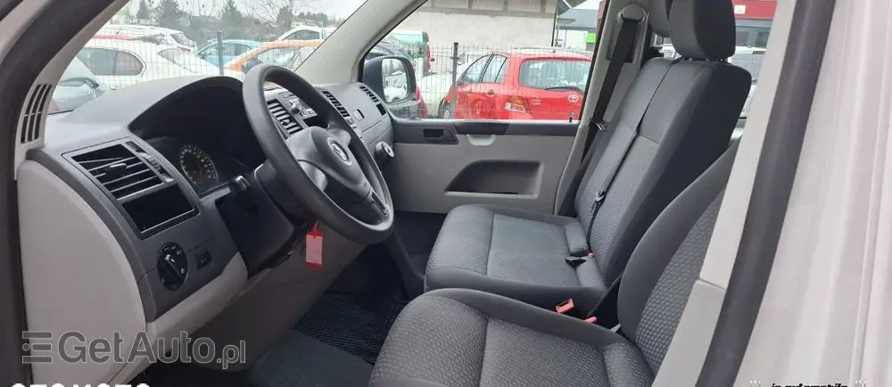 VOLKSWAGEN Transporter 
