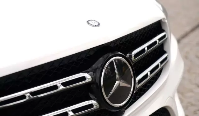 MERCEDES-BENZ GLS 