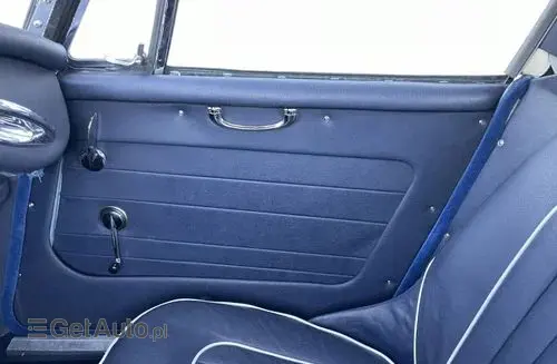 AUSTIN Mini 